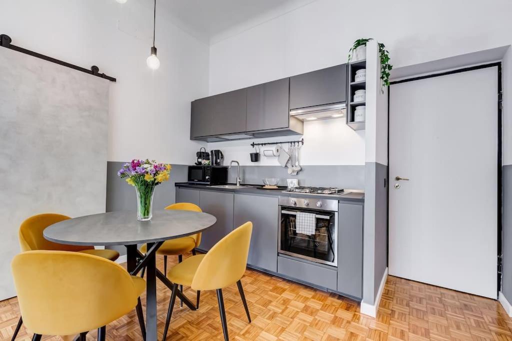 Classy In The Richest Apartment Rom